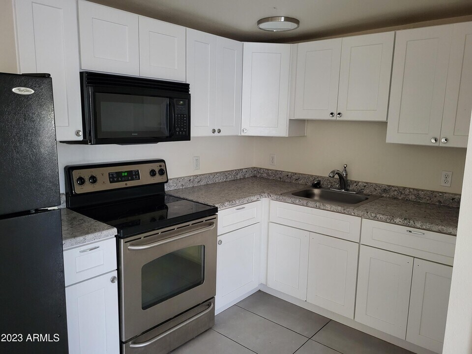1631 E Yale St in Phoenix, AZ - Building Photo