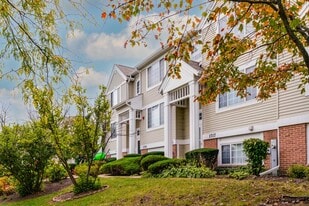 1719 Sienna Ct in Wheeling, IL - Building Photo