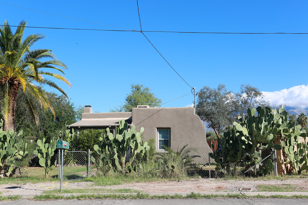 4017-4019 E Lee St in Tucson, AZ - Foto de edificio