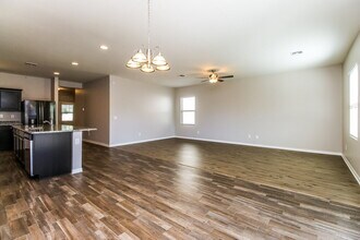 4611 W Foldwing Dr in San Tan Valley, AZ - Building Photo - Building Photo