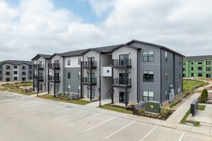 Hearthstone at Autumn Hollow in Wentzville, MO - Building Photo