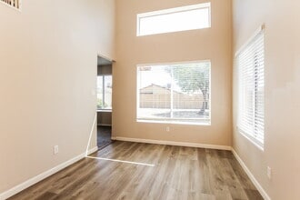 3825 W Camino Real in Glendale, AZ - Foto de edificio - Building Photo