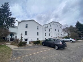 Scituate Commons in Scituate, RI - Foto de edificio - Building Photo