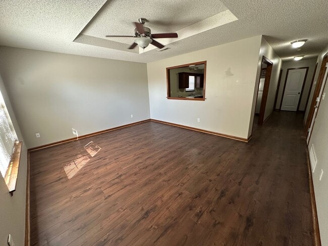 1130 NW Willow Dr in Grain Valley, MO - Building Photo - Building Photo