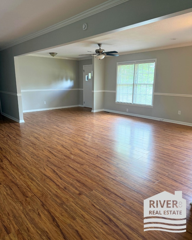 2370 Roberts Ln in Florence, AL - Building Photo - Building Photo