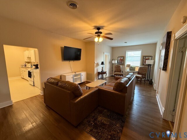 101 S Main St in Blackstone, VA - Building Photo