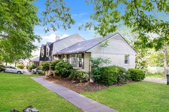 1600 Sir Galahad Rd in Greensboro, NC - Building Photo - Building Photo