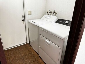 12611 N 42nd Ave in Phoenix, AZ - Building Photo - Building Photo