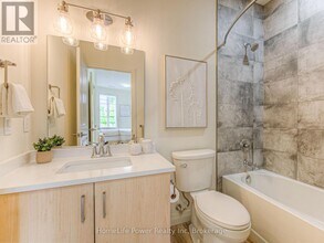 301 Westmount Rd W in Kitchener, ON - Building Photo - Building Photo