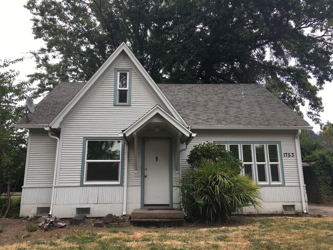property at 1753 Villard St