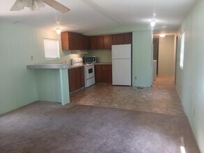 112 NE 78th St in Southport, NC - Building Photo - Building Photo