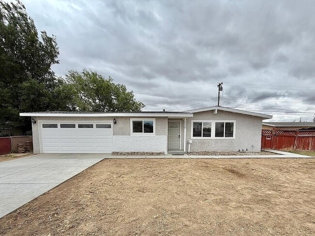 property at 2028 W Oldfield St