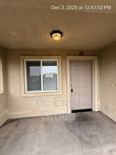 2133 W Lark Ave in Visalia, CA - Building Photo - Building Photo