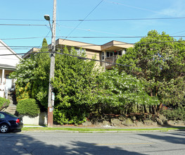 Thorndyke Apartments in Seattle, WA - Foto de edificio - Building Photo