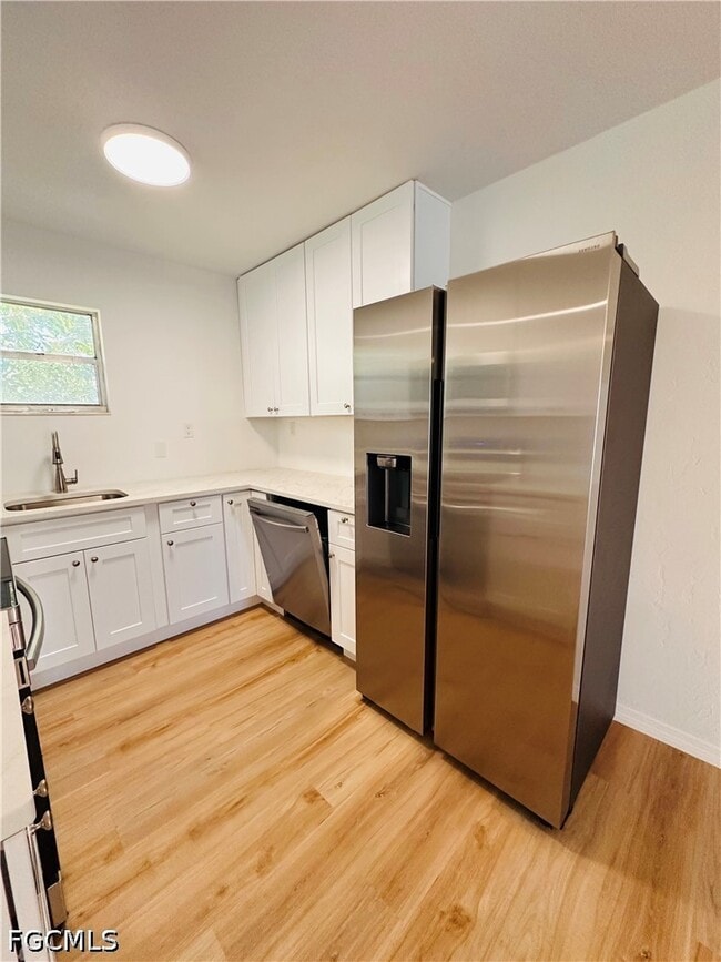 property at 4931 Vincennes Ct