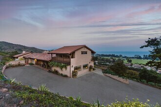 3330 Foothill Rd in Carpinteria, CA - Building Photo - Building Photo
