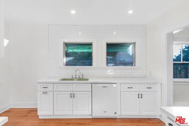 6220 Hayes Ave in Los Angeles, CA - Building Photo - Building Photo