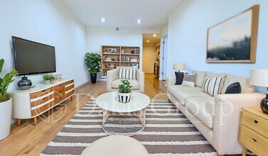 22-32 Steinway St in Queens, NY - Building Photo - Building Photo
