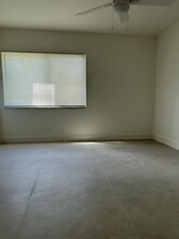 205 Pine HOV Cir in Greenacres, FL - Building Photo - Building Photo