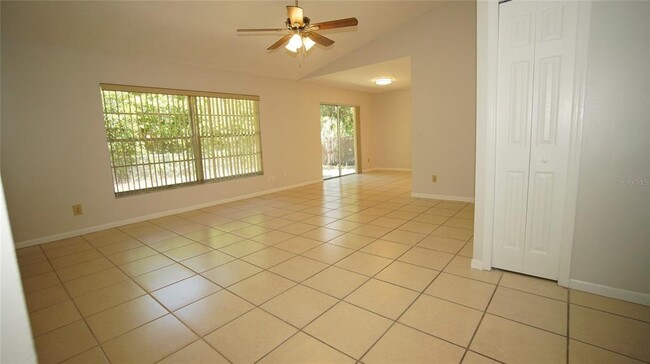 17813 Cranbrook Dr in Lutz, FL - Building Photo - Building Photo