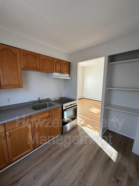 11 Union St in Taunton, MA - Building Photo