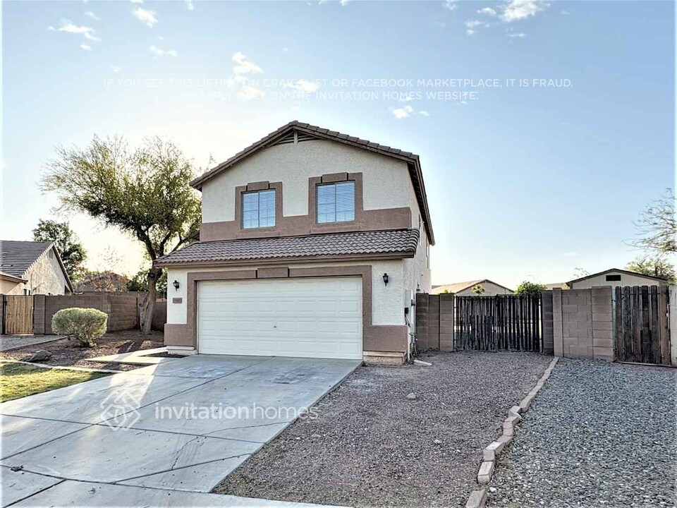 11401 W Windsor Ave in Avondale, AZ - Foto de edificio