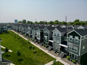 The Cove at Kettlestone in Waukee, IA - Foto de edificio - Building Photo