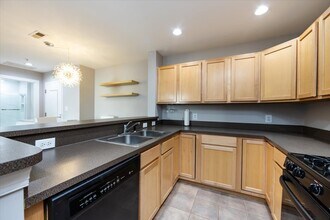 718 W Trade St in Charlotte, NC - Building Photo - Building Photo