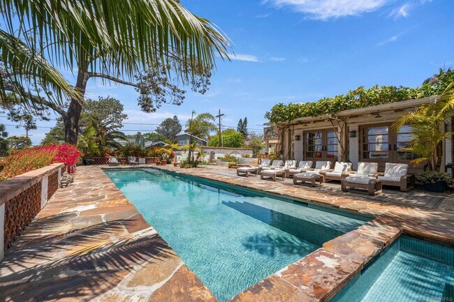 1105 Stratford Ct in Del Mar, CA - Building Photo - Building Photo
