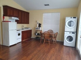 2876 Falcon Ct in Brentwood, CA - Building Photo