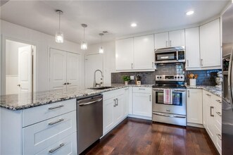 3100 Cole Ave-Unit -120 in Dallas, TX - Building Photo - Building Photo