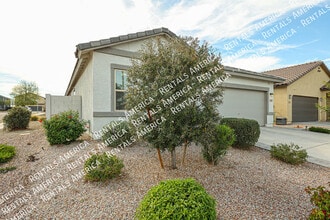 6321 W Latona Rd in Phoenix, AZ - Foto de edificio - Building Photo