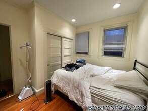 457 Centre St in Newton, MA - Building Photo - Building Photo