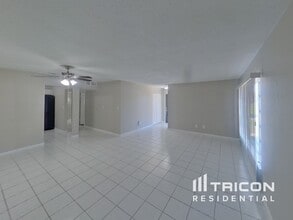 708 Lakewood Ave in Tampa, FL - Building Photo - Building Photo
