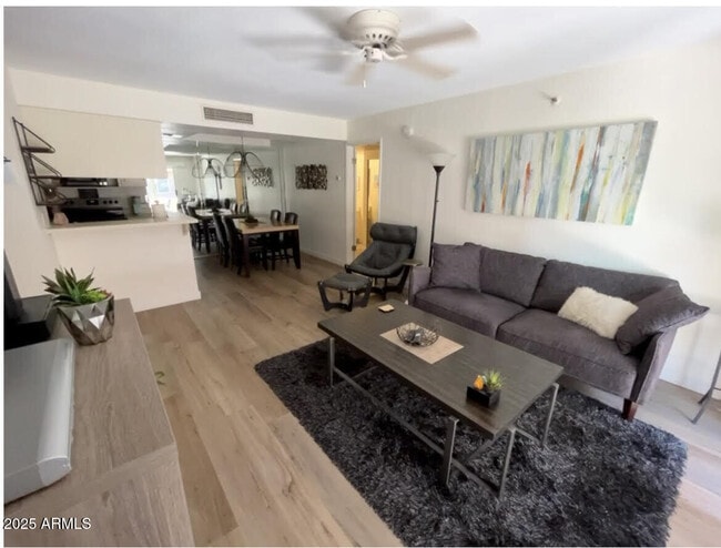 4554 E Paradise Village Pkwy N in Phoenix, AZ - Building Photo - Building Photo