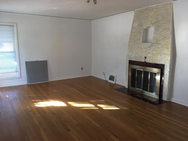 1625 N Holman St in Portland, OR - Building Photo - Building Photo