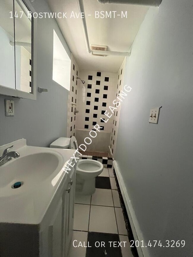 147 Bostwick Ave in Jersey City, NJ - Building Photo - Building Photo