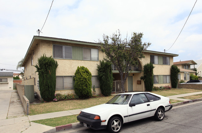 18102 Arline Ave in Artesia, CA - Building Photo - Building Photo