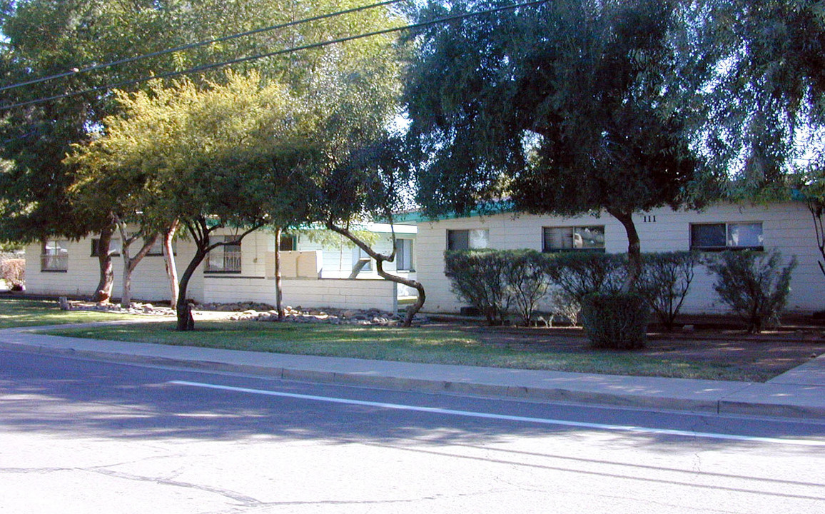 105 S Hardy Dr in Tempe, AZ - Building Photo