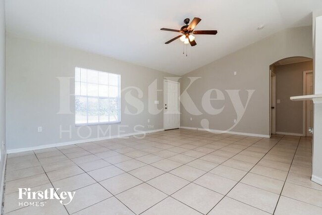 1920 NE 20th Ave in Cape Coral, FL - Building Photo - Building Photo