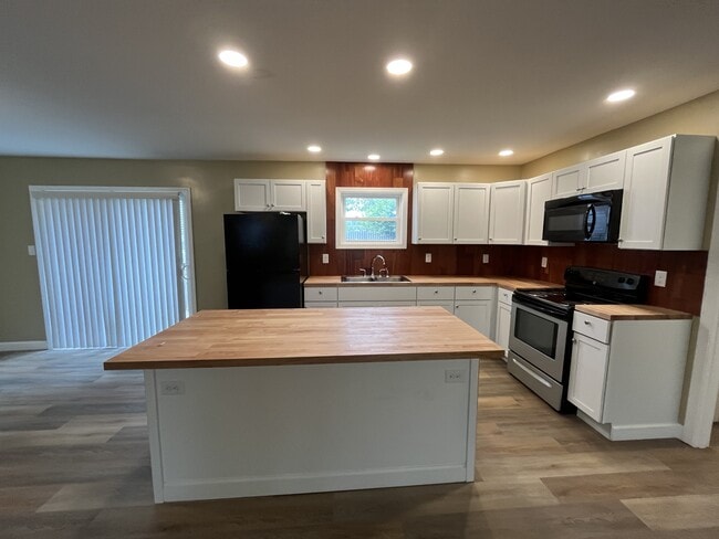 425 Paul Ave in Champaign, IL - Building Photo - Building Photo