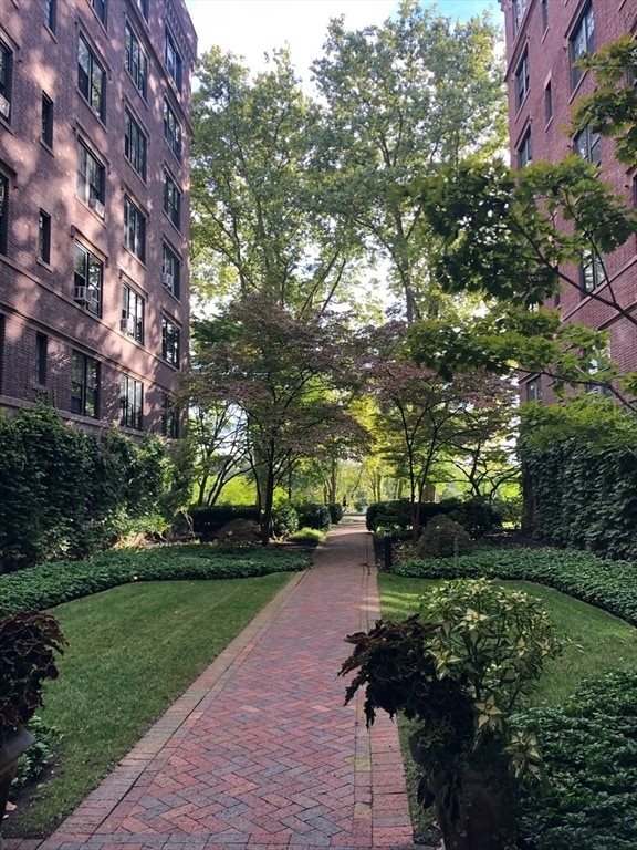 988 Memorial Dr in Cambridge, MA - Building Photo - Building Photo