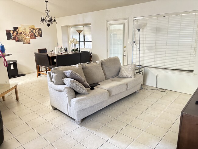 property at 1605 Texas Oak Way