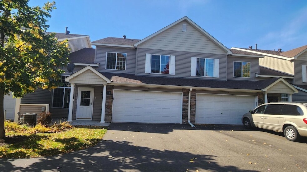 5187 207th St N, Unit H201 in Forest Lake, MN - Building Photo