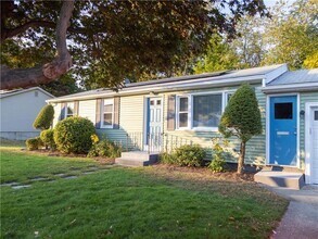 106 Vallette St in Cranston, RI - Building Photo - Building Photo