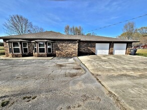 111 Willowbrook St in Decatur, AL - Building Photo - Building Photo