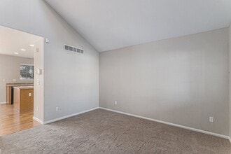 7437 S Memphis St in Aurora, CO - Building Photo - Building Photo