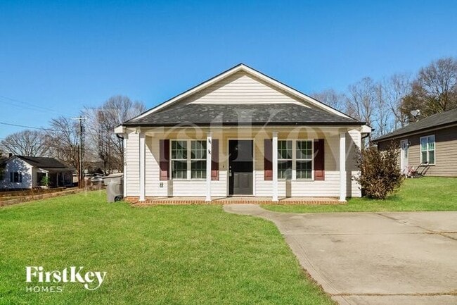 property at 1116 S Walnut St