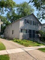 128 Muir Rd, Unit #A in Grosse Pointe Farms, MI - Building Photo