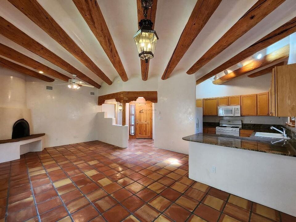 485 Rio Grande Ave in Santa Fe, NM - Building Photo